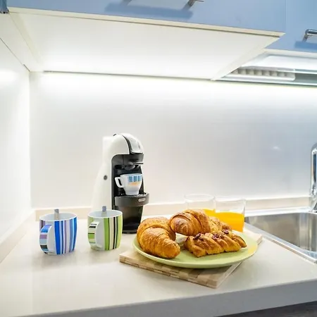 Spacious With Fast Wi-fi And Private Terrace *