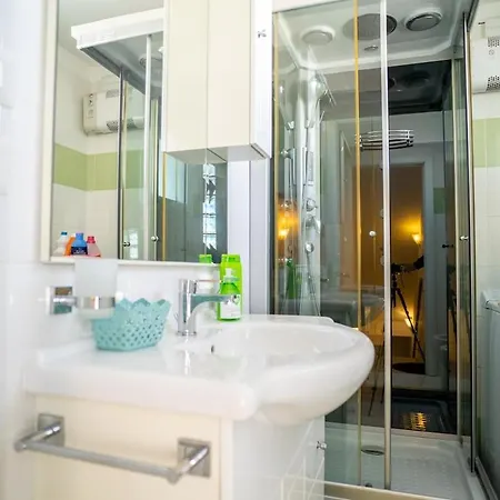 Apartment Spacious With Fast Wi-fi And Private Terrace