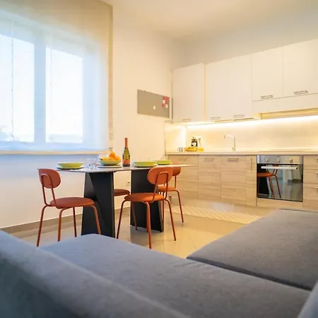 Spacious With Fast Wi-fi And Private Terrace Cutrofiano