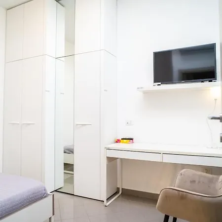 Daire Spacious With Fast Wi-fi And Private Terrace *