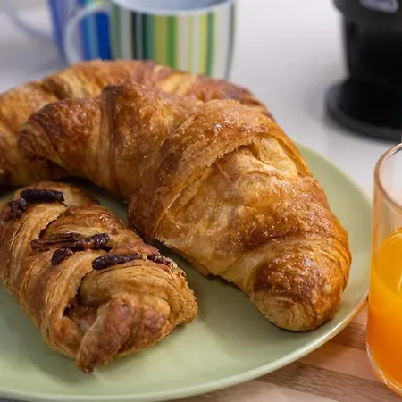 Daire Spacious With Fast Wi-fi And Private Terrace *