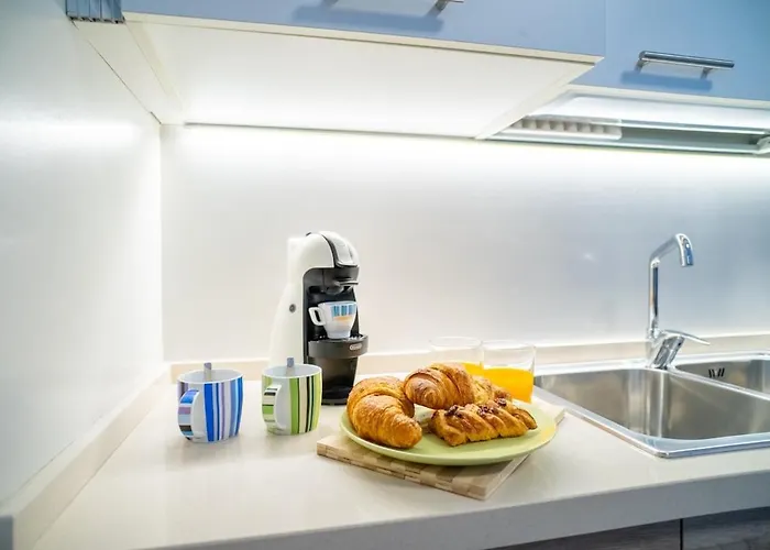 Spacious With Fast Wi-fi And Private Terrace *