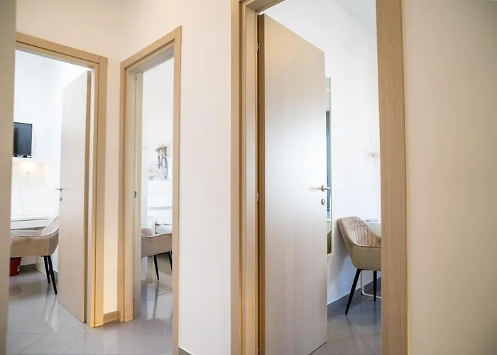 Spacious With Fast Wi-fi And Private Terrace Appartamento *