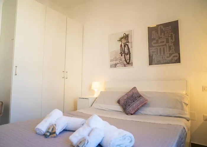 Spacious With Fast Wi-fi And Private Terrace Appartamento *