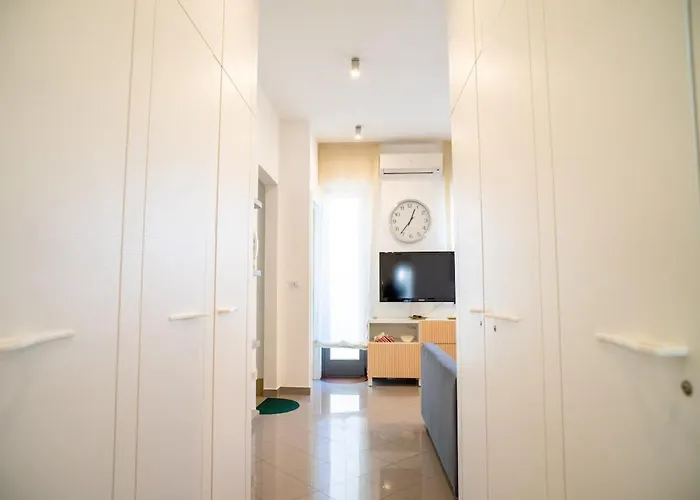 Spacious With Fast Wi-fi And Private Terrace Apartman *
