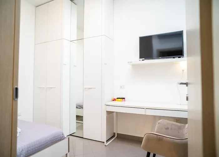 Apartman Spacious With Fast Wi-fi And Private Terrace *